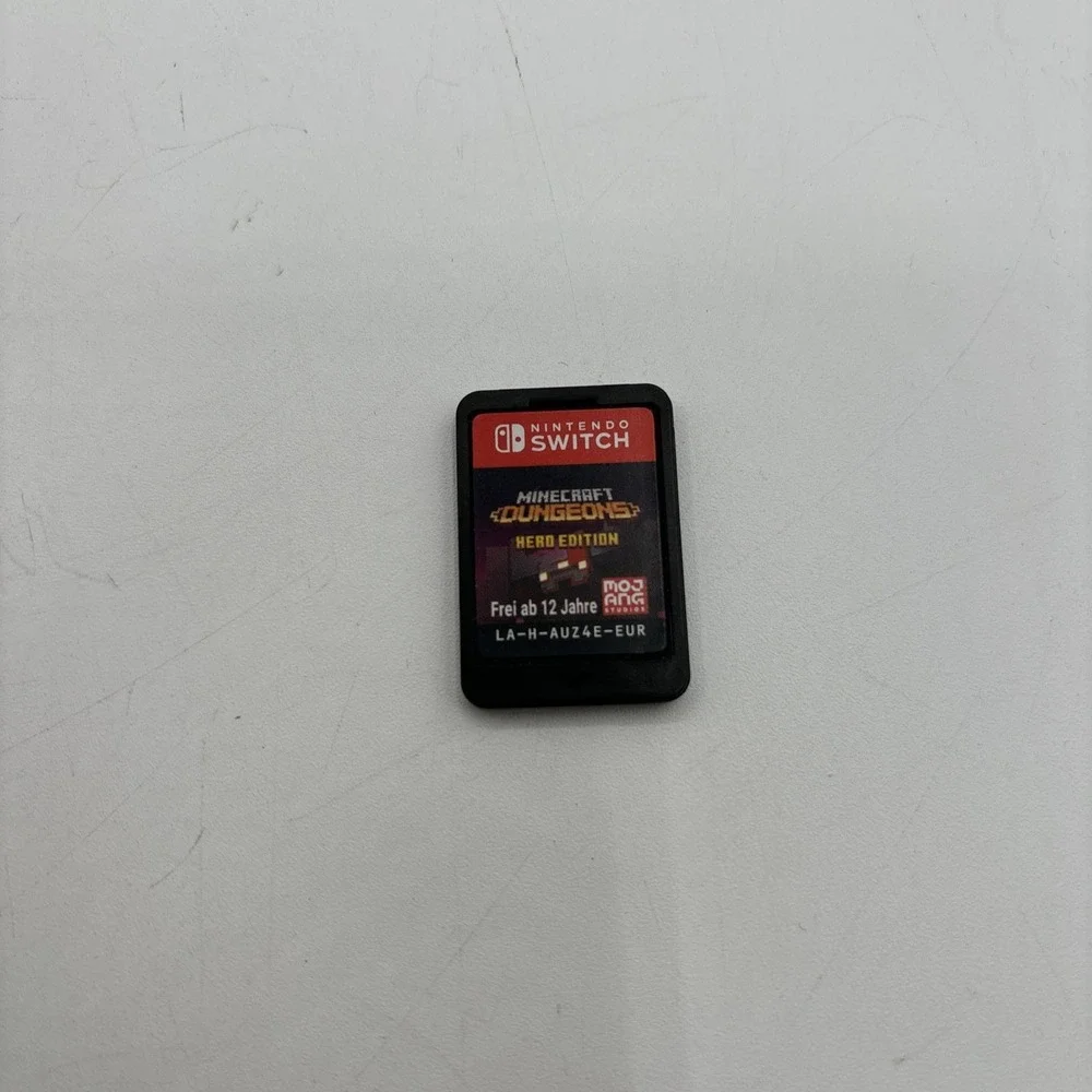 Minecraft Dungeons Hero Edition Nintendo Switch Game and Case! Tested / Works